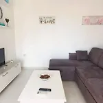 Ares 2 / Summer Apartment Close To The Beach