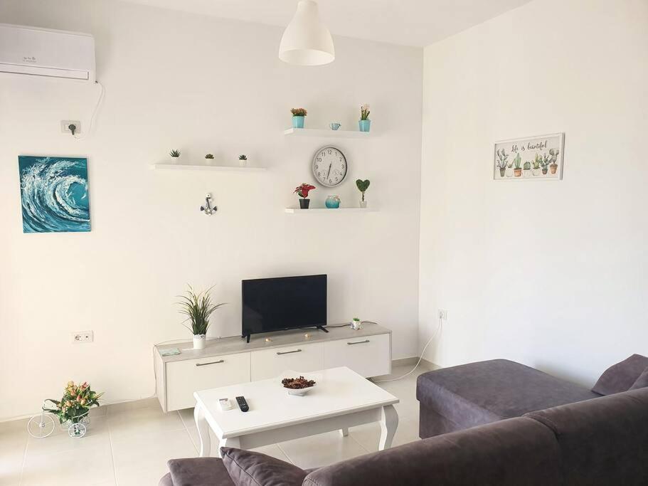 Ares 2 / Summer Close To The